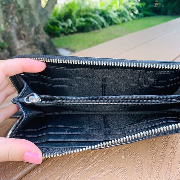 Coach Wallet - Picture 8 of 8